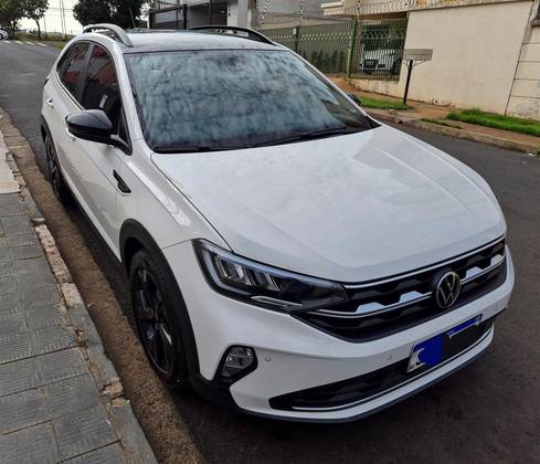 VOLKSWAGEN NIVUS 1.0 200 TSI TOTAL FLEX HIGHLINE AUTOMÁTICO